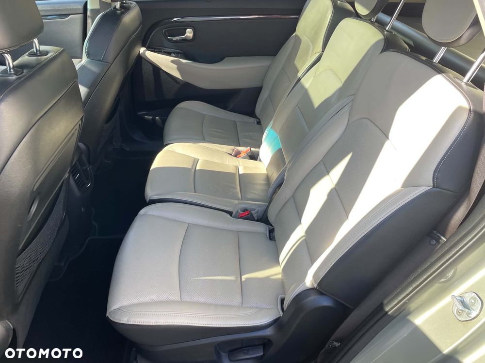 Kia Carens 1.6 GDI Fifa World Cup Edition - 14