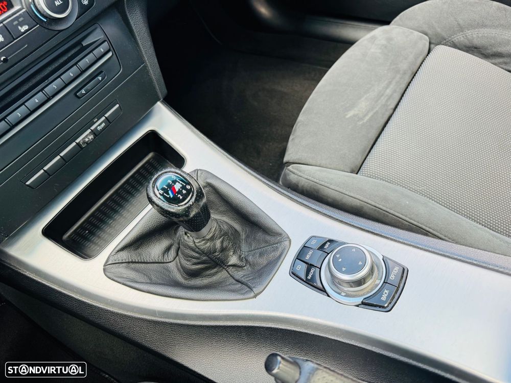 BMW 320 d Touring Pack M - 38