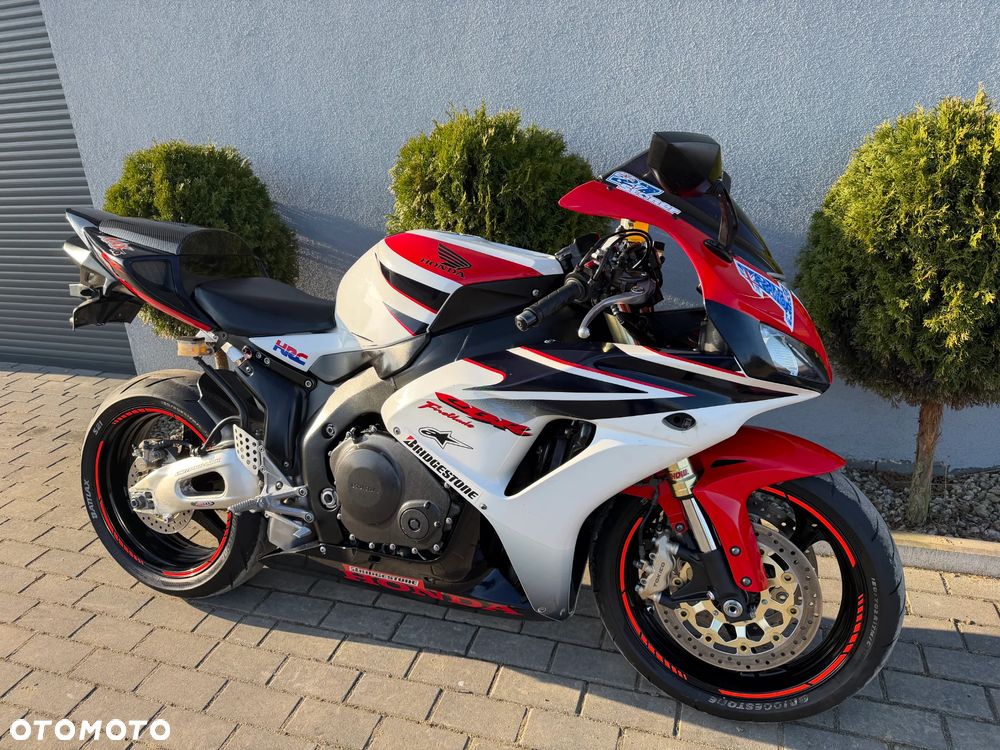 Honda CBR - 3