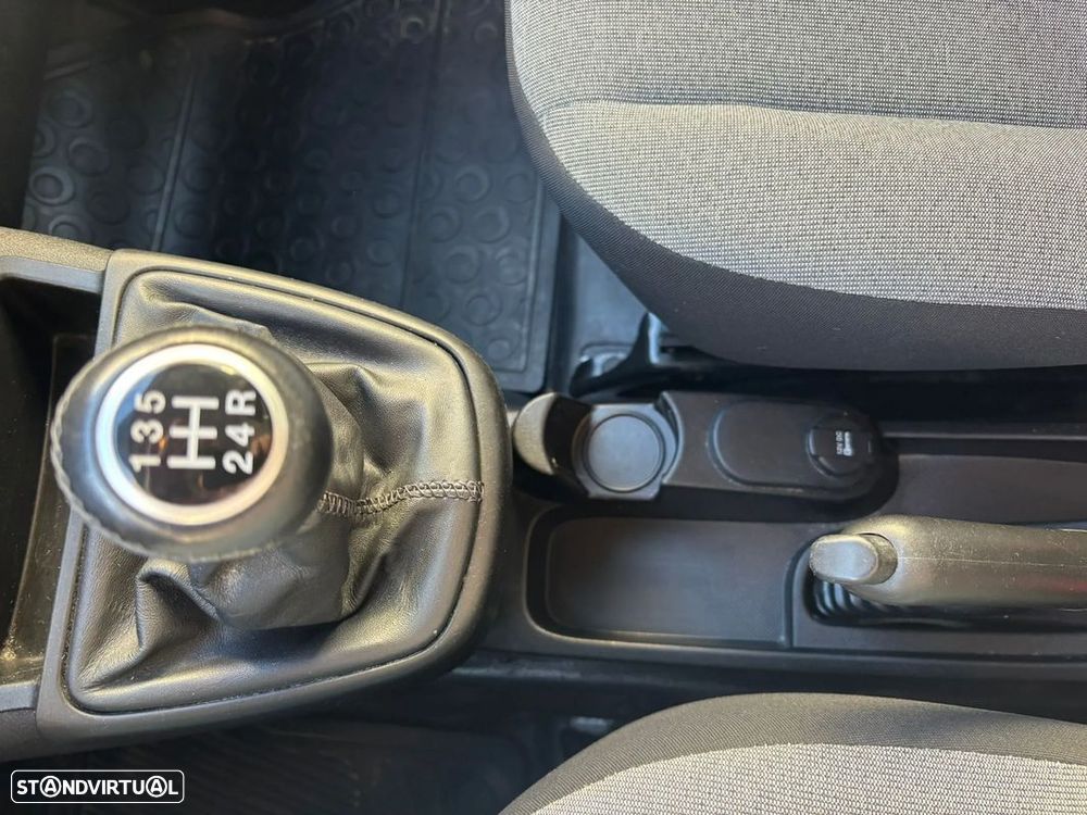 Fiat Fiorino 1.3 M-jet Adventure  A/C IVA DEDUTIVEL - 33