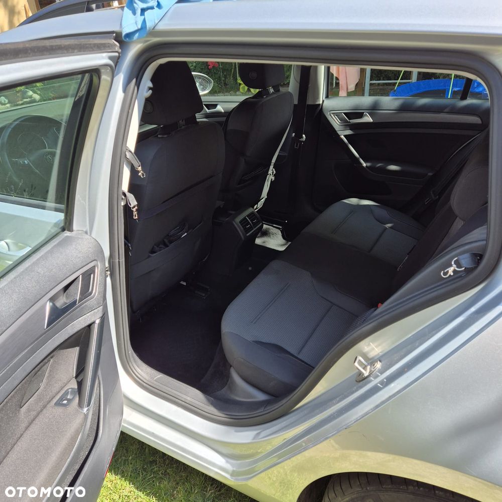 Volkswagen Golf - 4