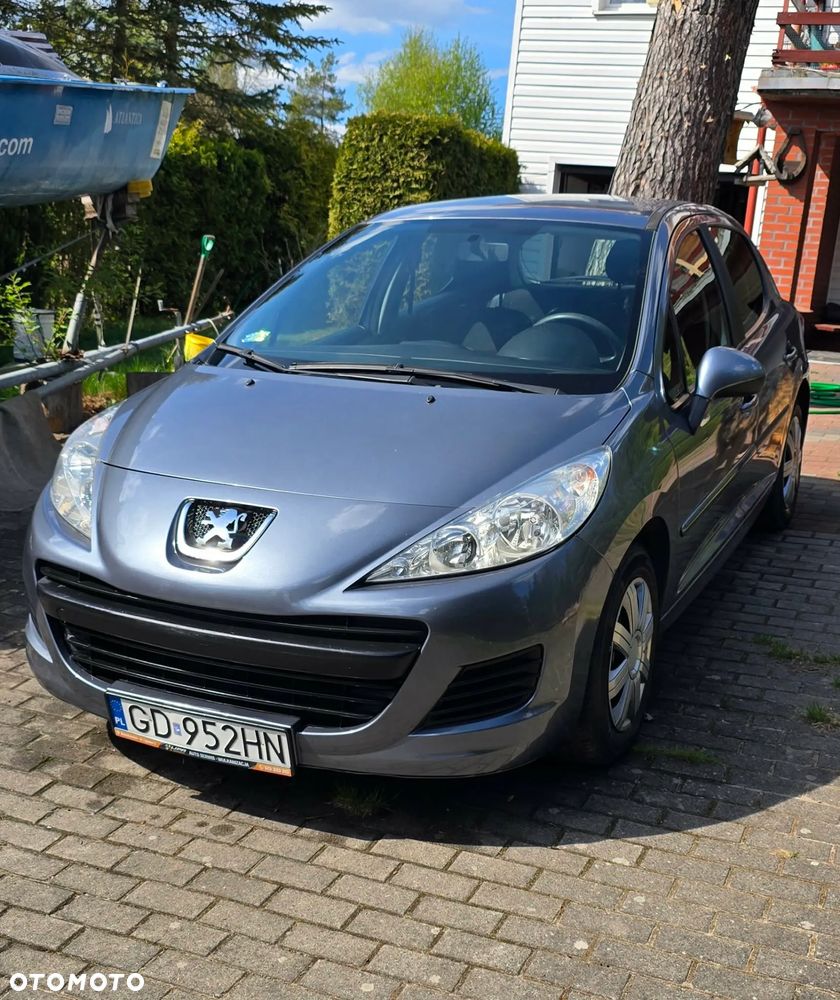 Peugeot 207 - 1