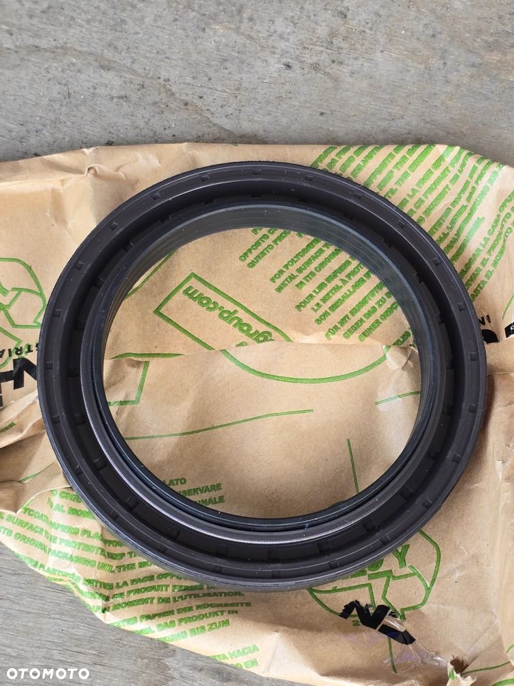 Uszczelniacz piasty koła IVECO EUROCARGO I-III - 2