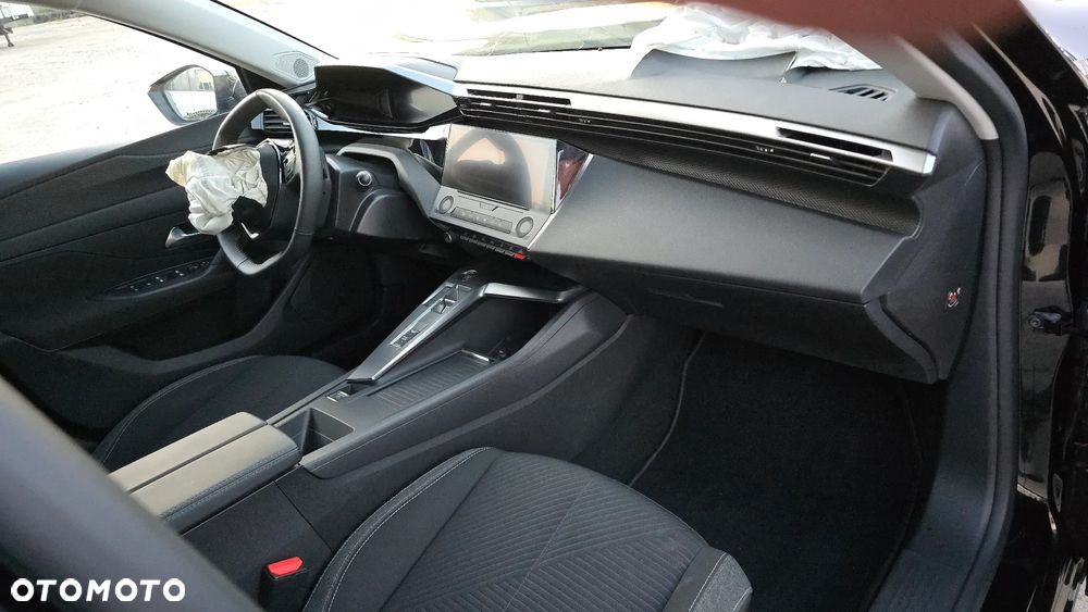 Peugeot 308 SW PureTech 130 EAT8 Active Pack - 26