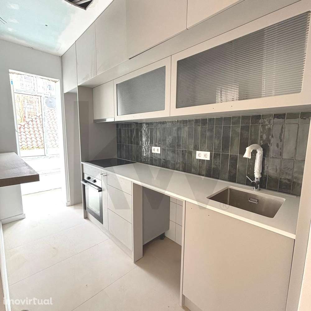 T1 Moderno com Varanda Ampla no Coração de Almada - Grande imagem: 3/21