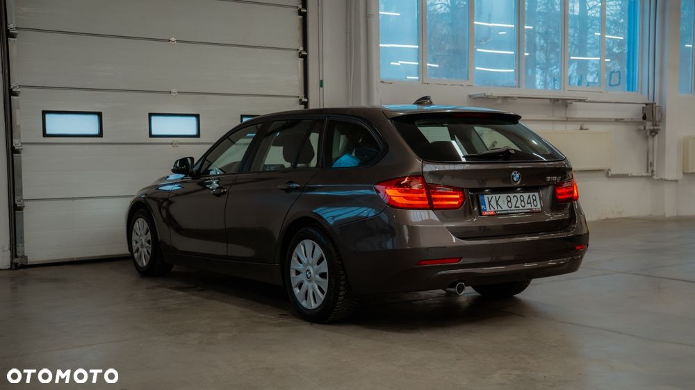 BMW Seria 3 318d - 8