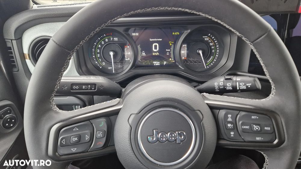 Jeep Wrangler - 11