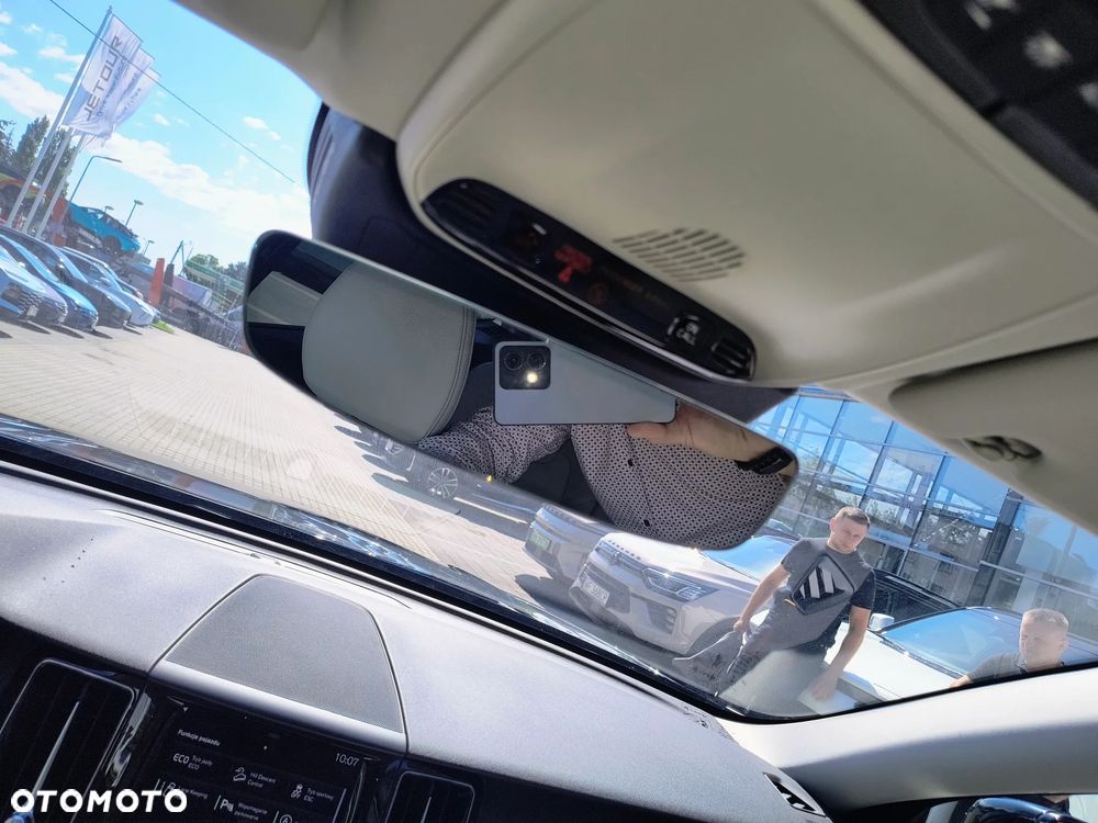 Volvo XC 60 B5 B AWD Momentum - 31