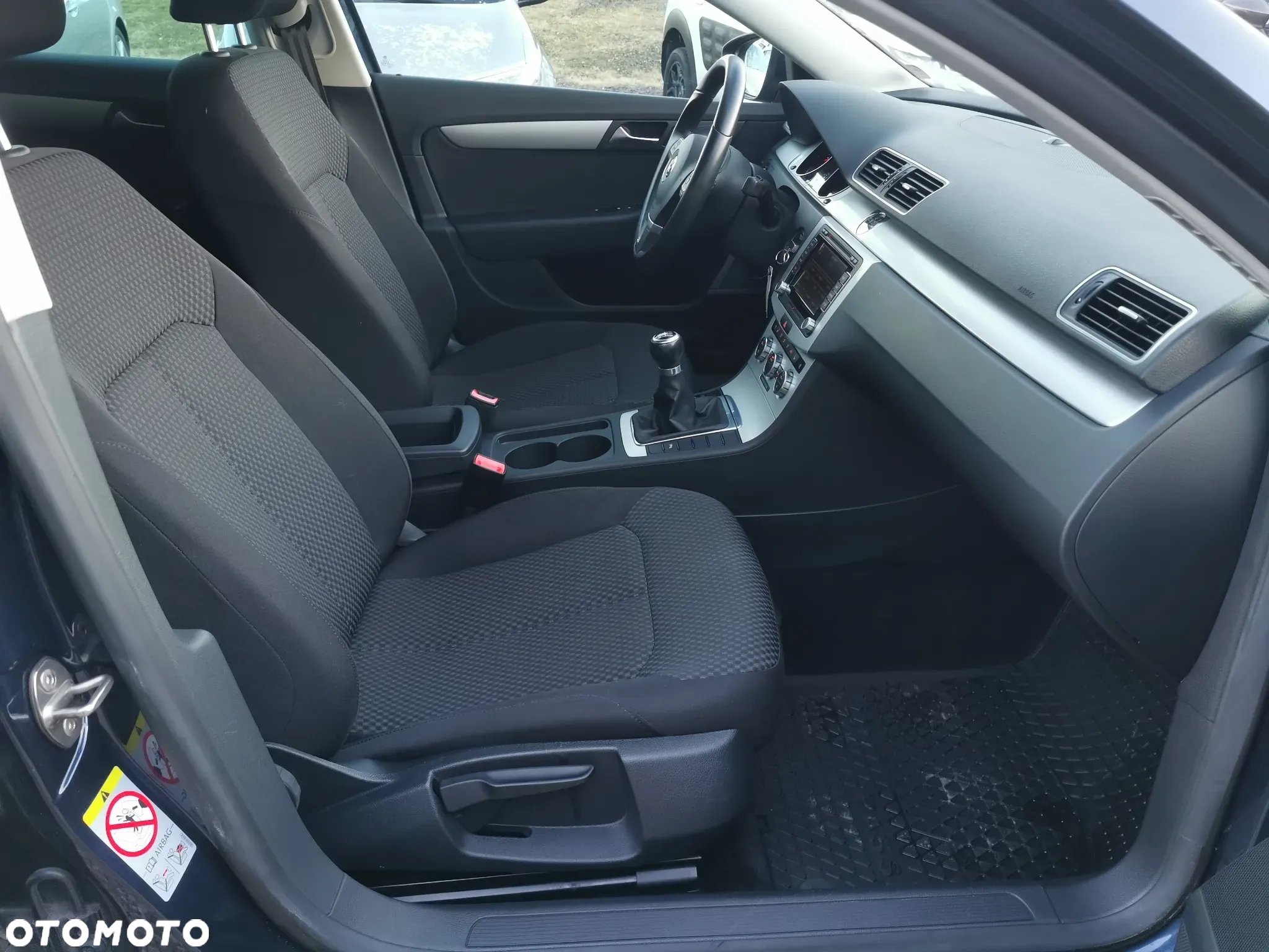 Volkswagen Passat - 21