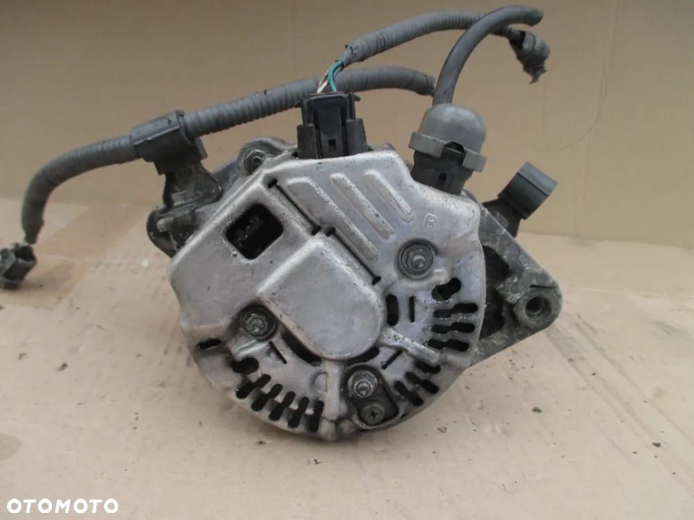 alternator Toyota Yaris II 27060-40020 104210-8160 - 7