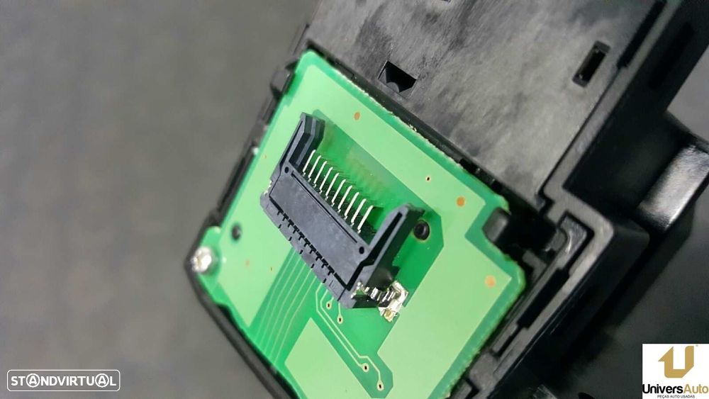 COMANDOS DOS PISCAS FORD FOCUS TURN. (CB8) TREND - 6