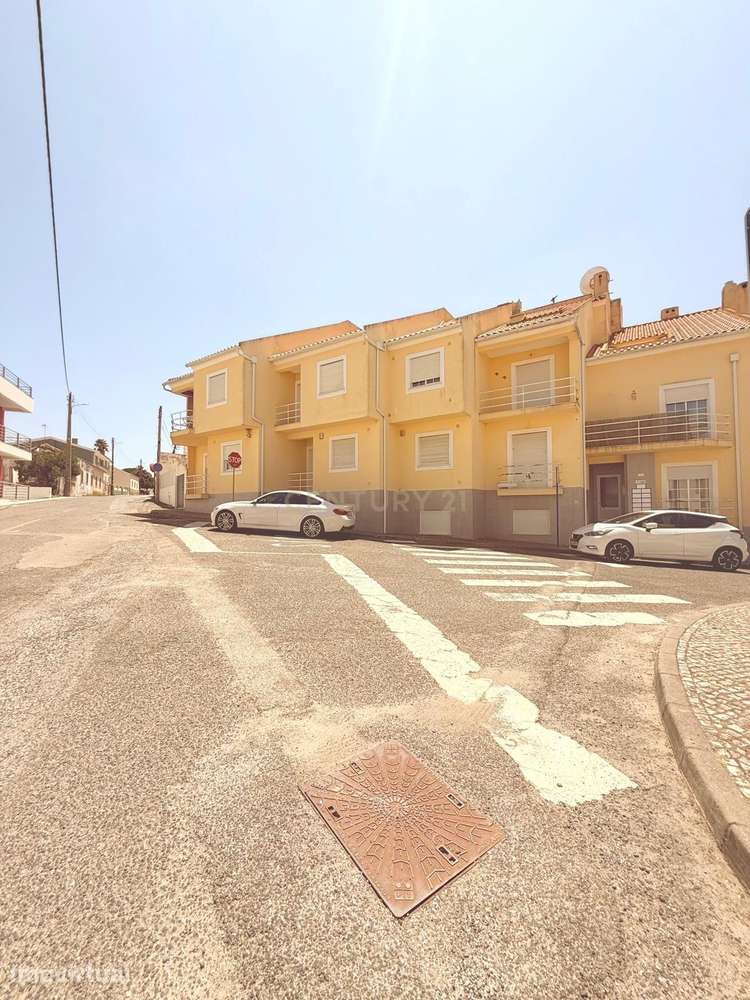 T2 duplex remodelado, Praia de São Bernardino - Grande imagem: 4/14