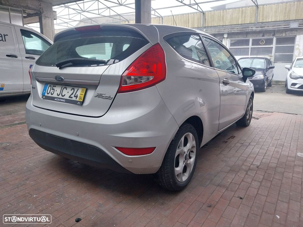 Ford Fiesta 1.4 TDCI Titanium - 10