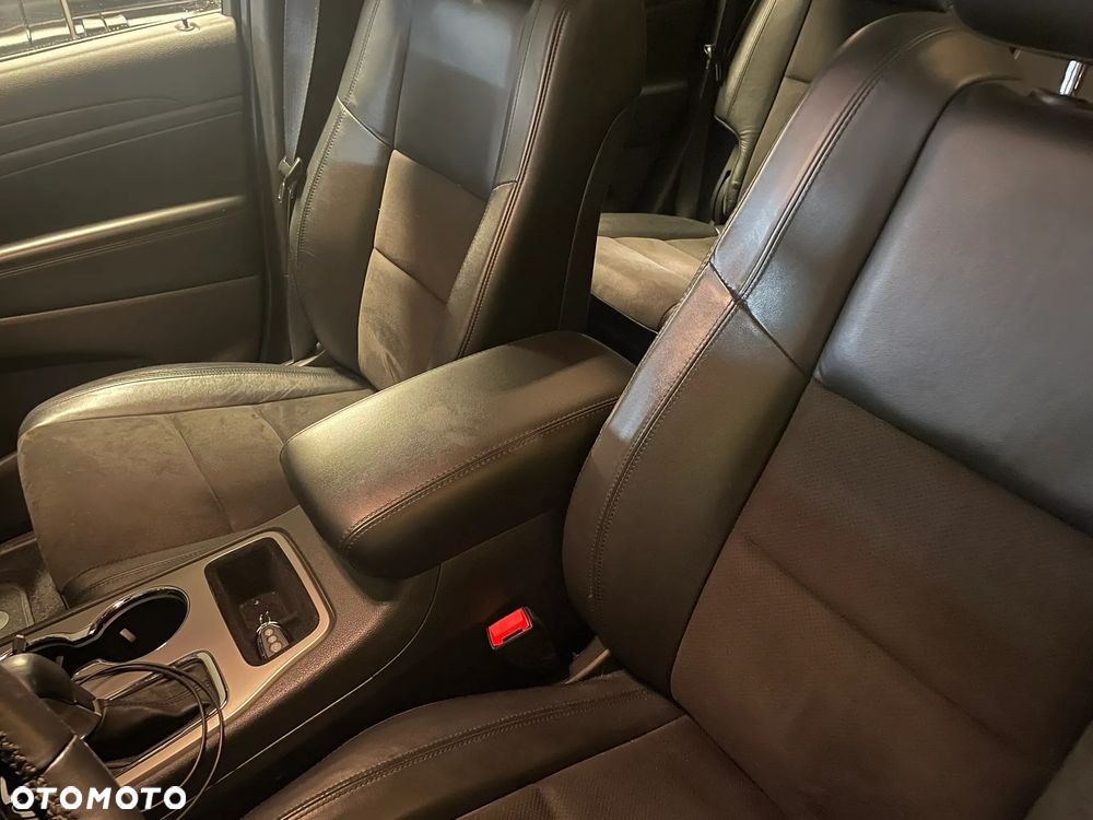 Jeep Grand Cherokee - 12