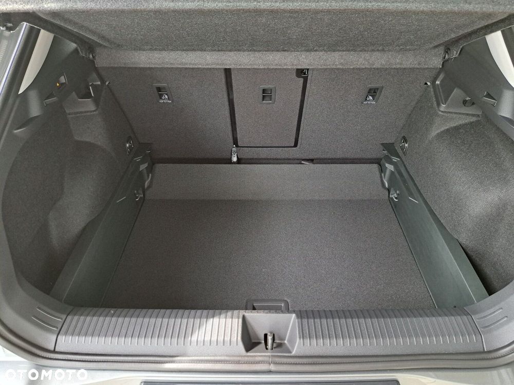 Volkswagen T-Roc 1.5 eTSI Life DSG - 19