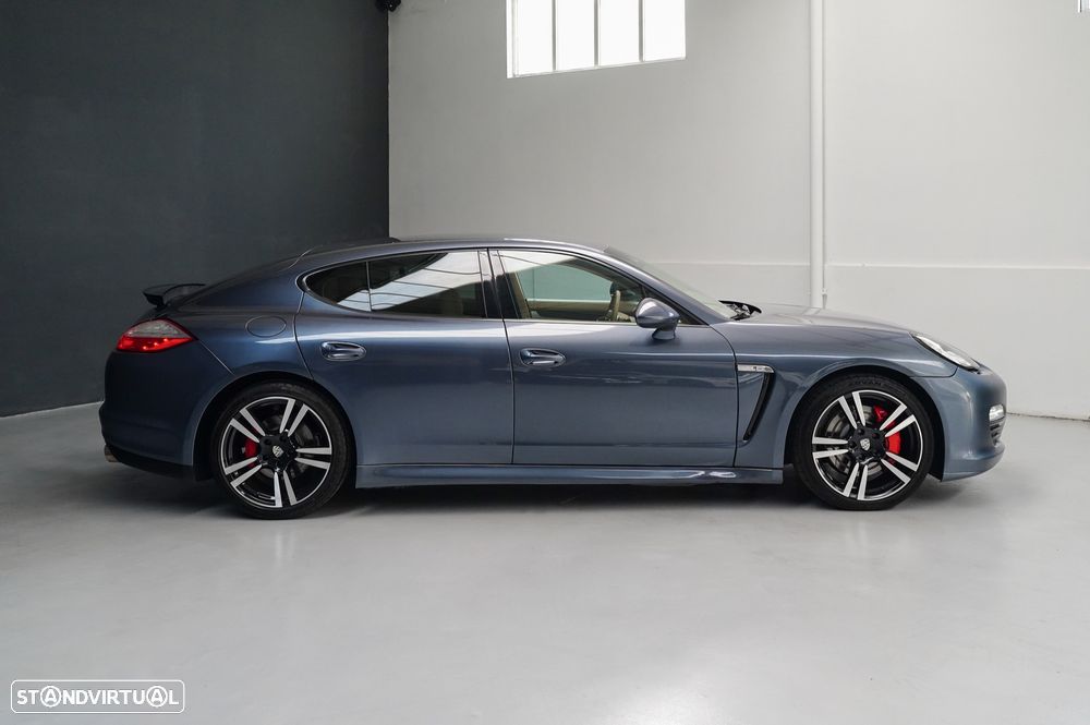 Porsche Panamera 4 PDK - 9