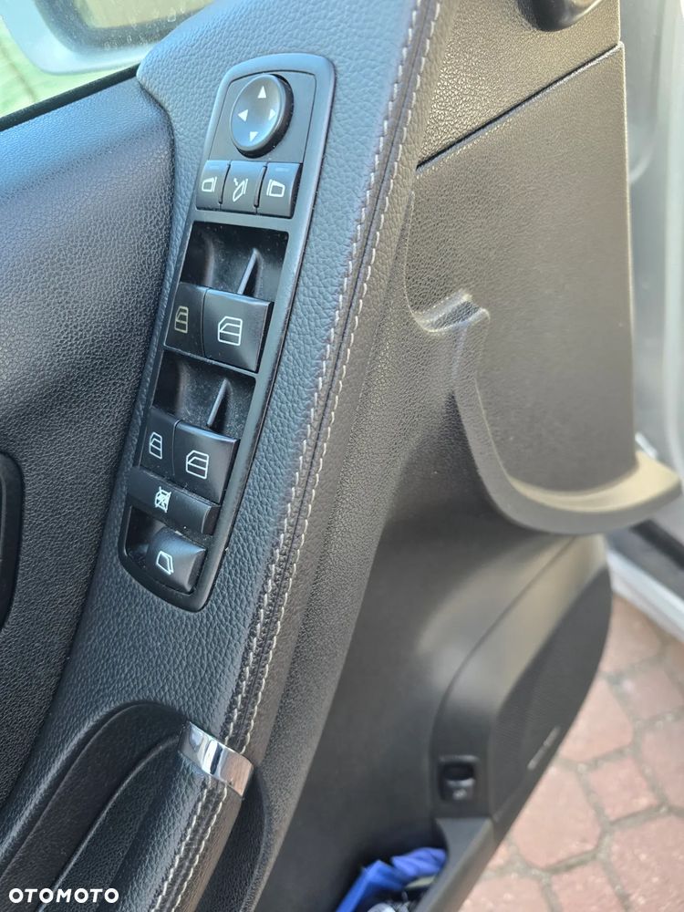 Mercedes-Benz Klasa R 320 CDI L 4-Matic - 35