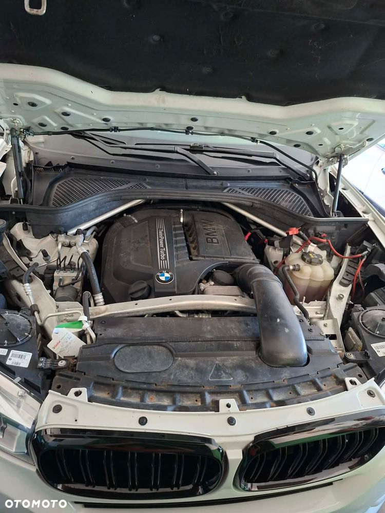 BMW X5 xDrive35i - 17