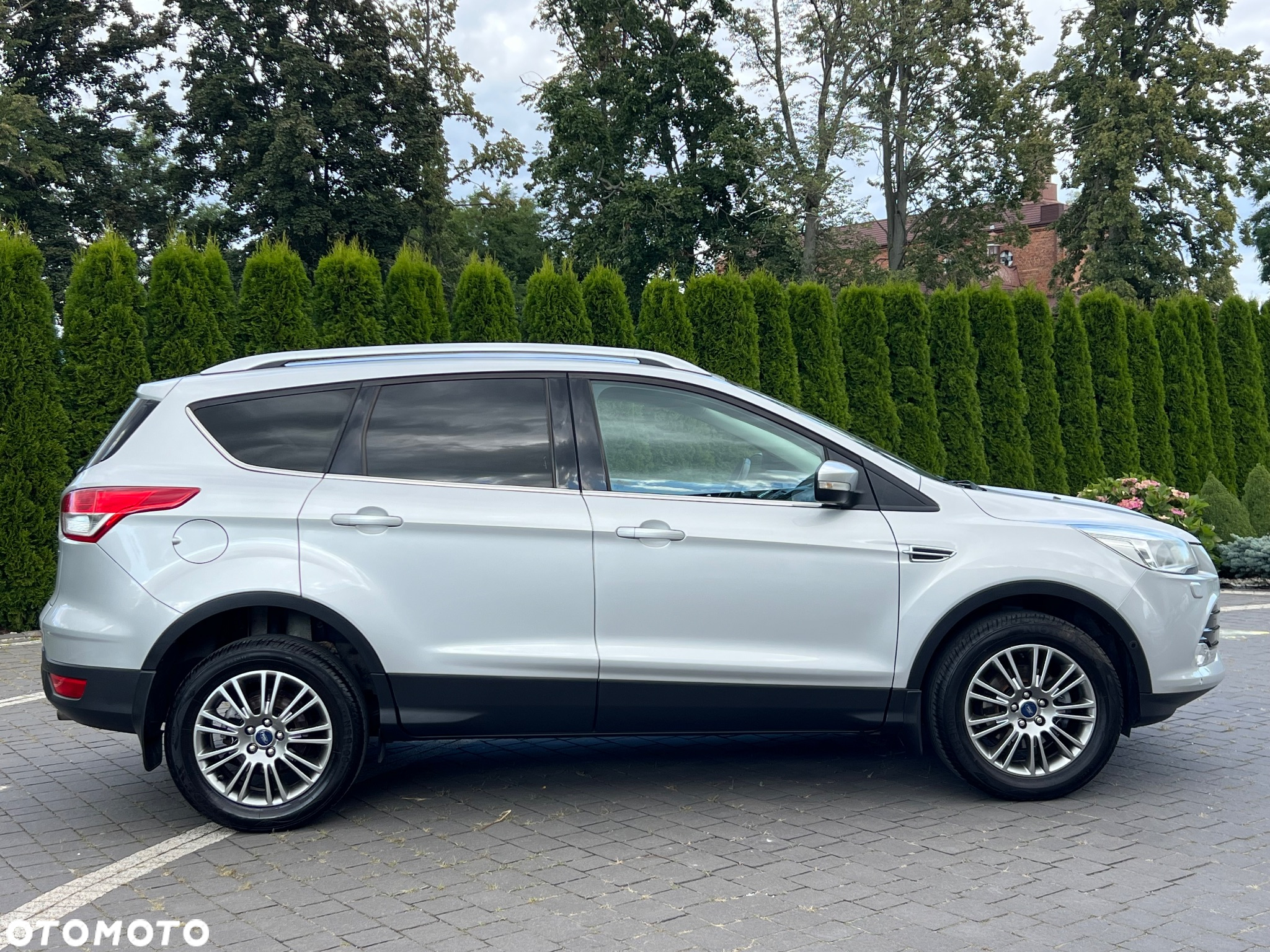 Ford Kuga 1.6 EcoBoost 2x4 Titanium - 5