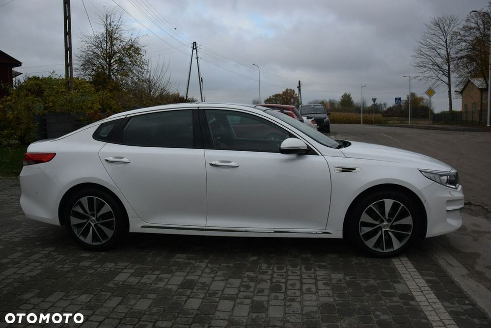 Kia Optima - 11