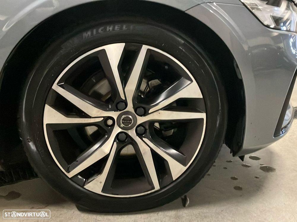 Volvo V60 2.0 D3 R-Design Geartronic - 9