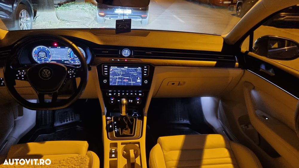 Volkswagen Passat 2.0 TDI DSG Comfortline - 12