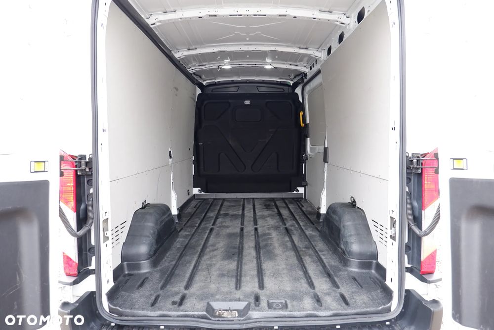 Ford Transit - 10