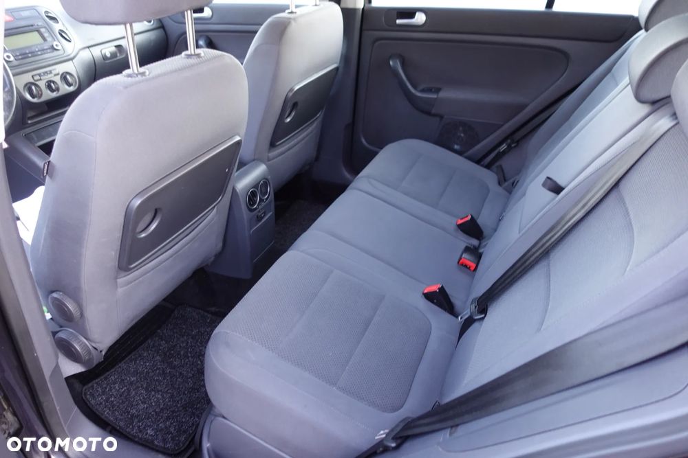 Volkswagen Golf Plus - 15