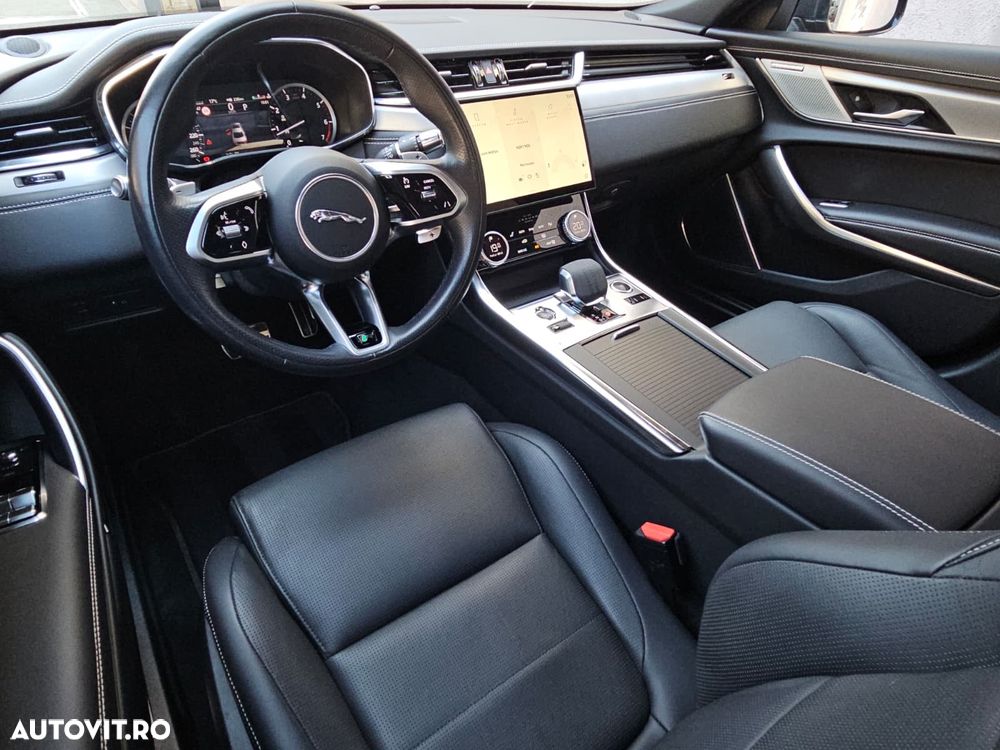 Jaguar XF P300 AWD R-Dynamic S - 7