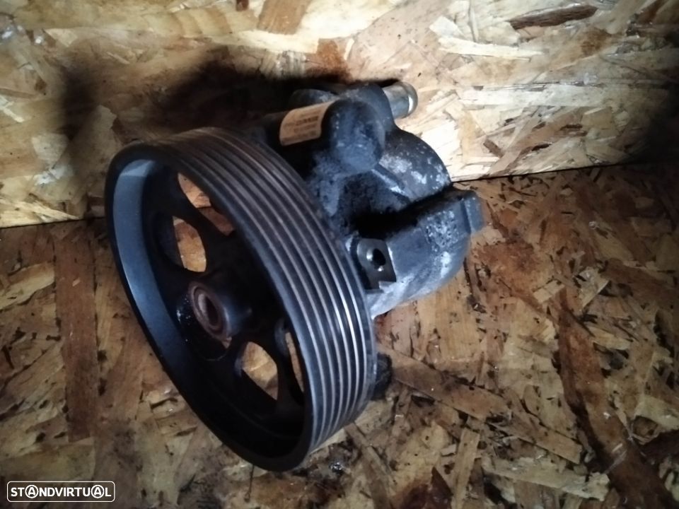 BOMBA DE DIRECÇÇÃO / DIREÇÃO ASSISTIDA RENAULT LAGHUNA II 1.9DCI 8200100082 - 1