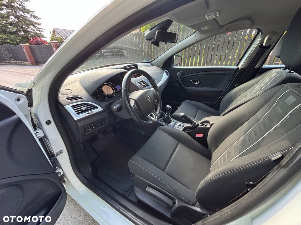 Renault Megane ENERGY TCe 130 Start & Stop LIMITED - 15