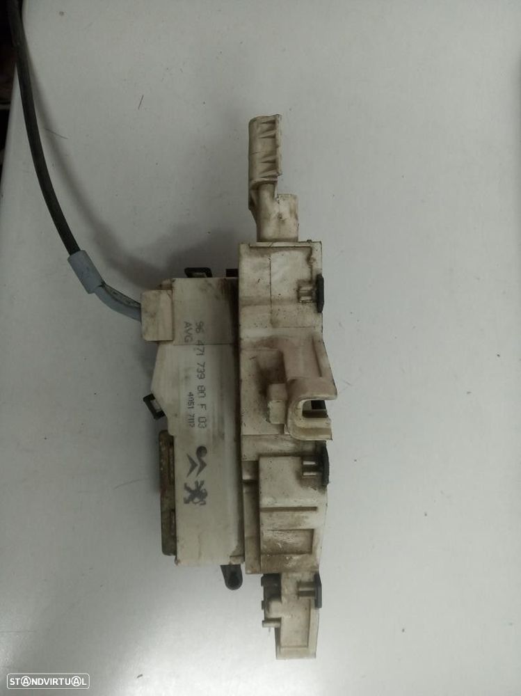 FECHADURA PORTA FRONTAL ESQUERDA CITROEN C4 I 2005 -9673980F03 - 1
