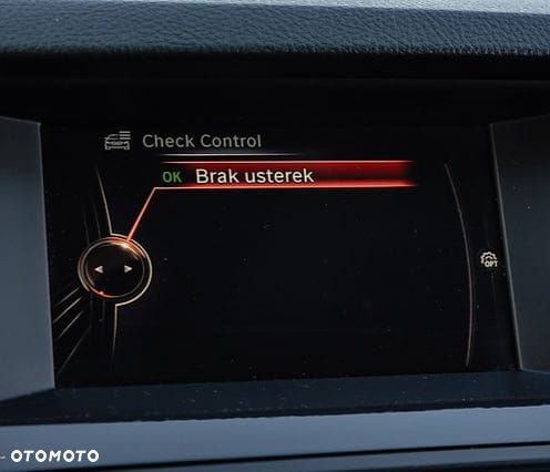 BMW Seria 5 525d - 33