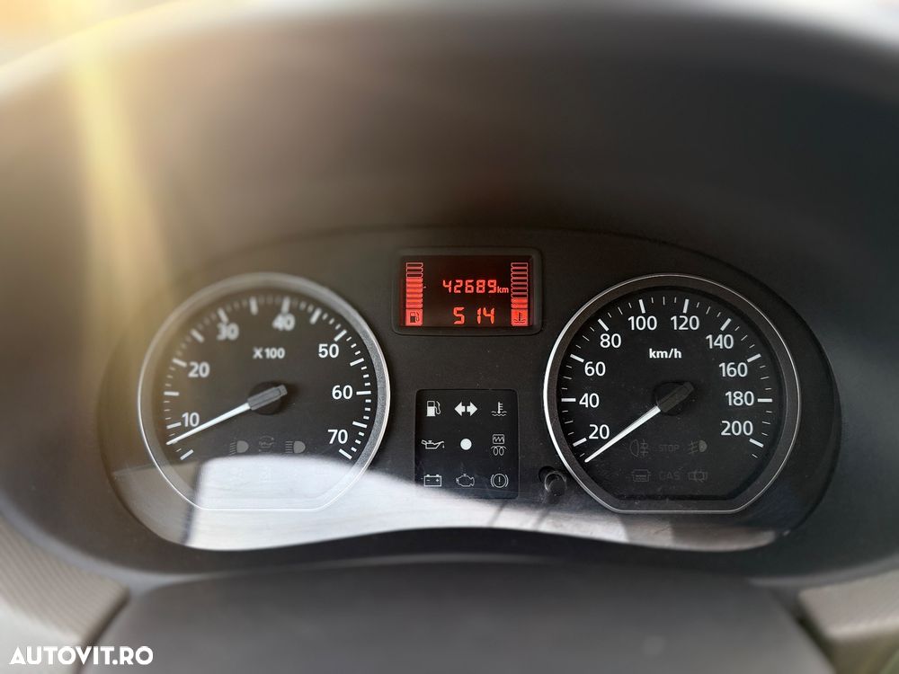 Dacia Logan 1.2 16V Laureate - 8