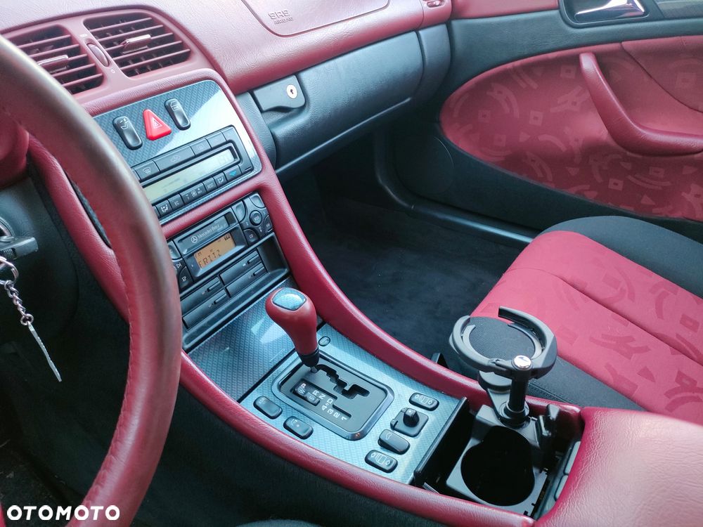 Mercedes-Benz CLK - 11