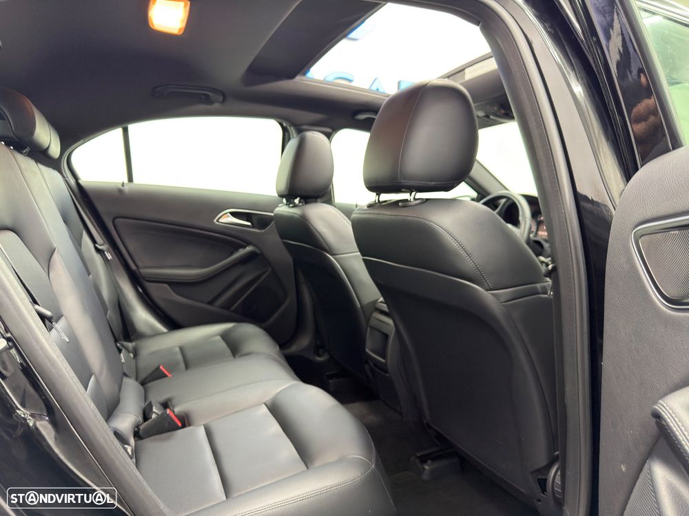 Mercedes-Benz A 180 d Urban - 21