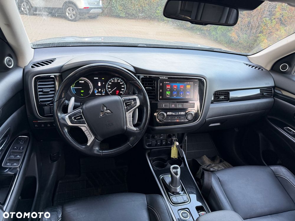 Mitsubishi Outlander Intense + - 5