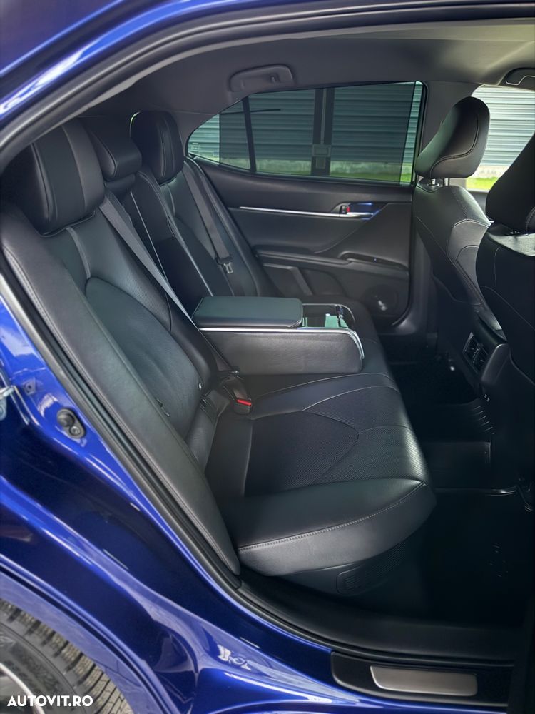 Toyota Camry 2.5 Hybrid Exclusive - 33