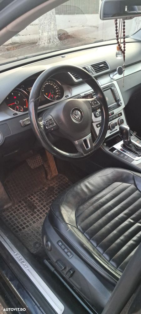 Volkswagen Passat 2.0 TDI Blue TDI DSG Comfortline - 9