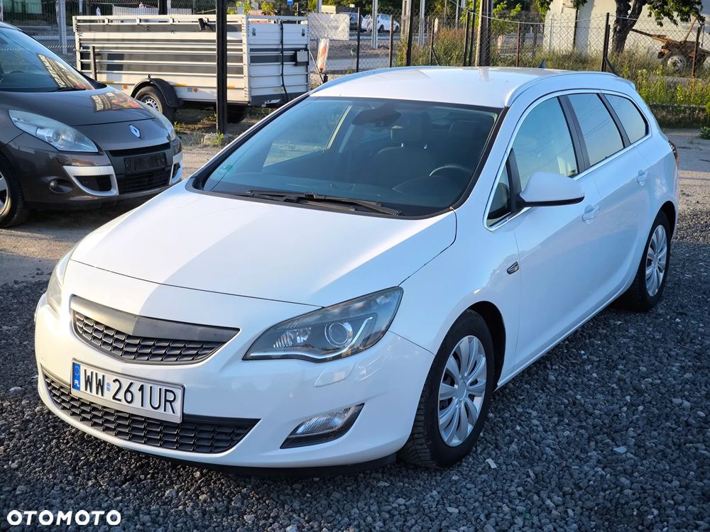 Opel Astra 1.6 T Cosmo - 9