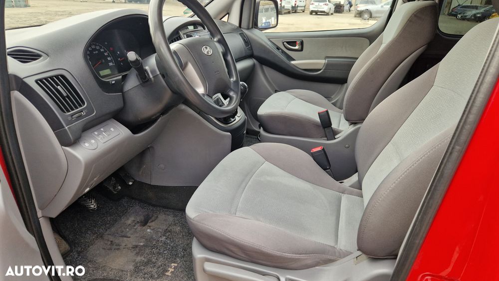 Hyundai H-1 H1 Highway - 12