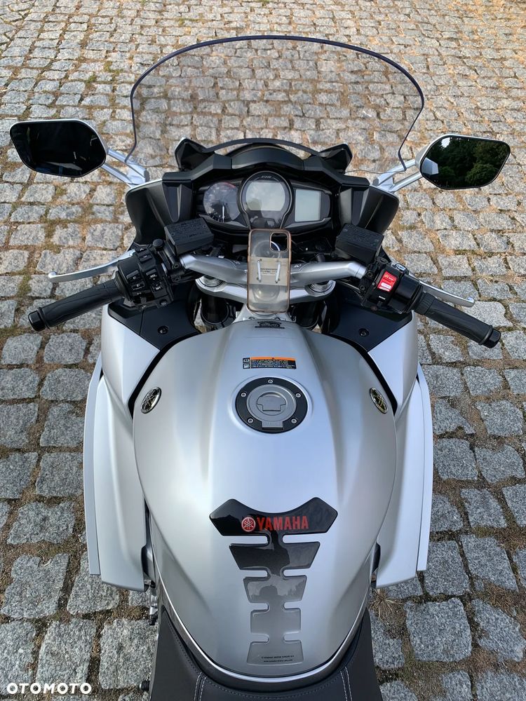 Yamaha FJR - 19