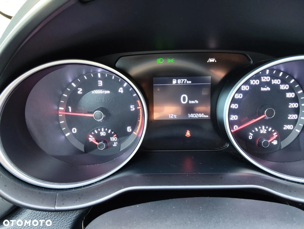 Kia Ceed - 13