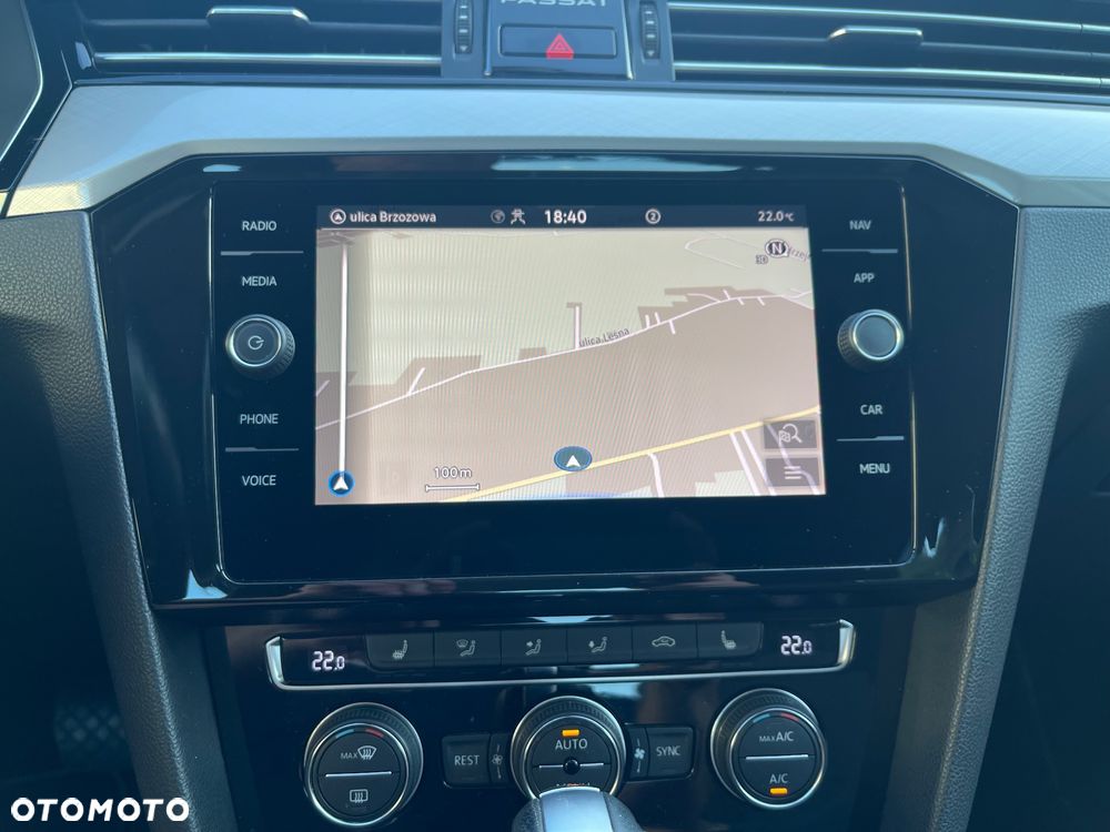 Volkswagen Passat - 29