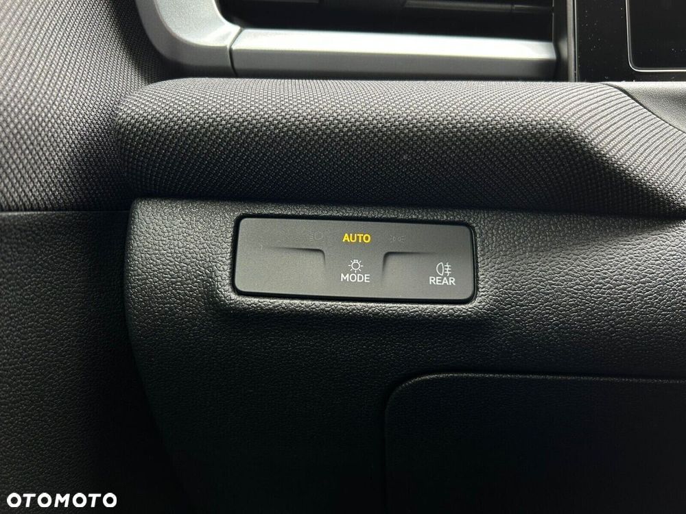 Volkswagen T-Roc - 24