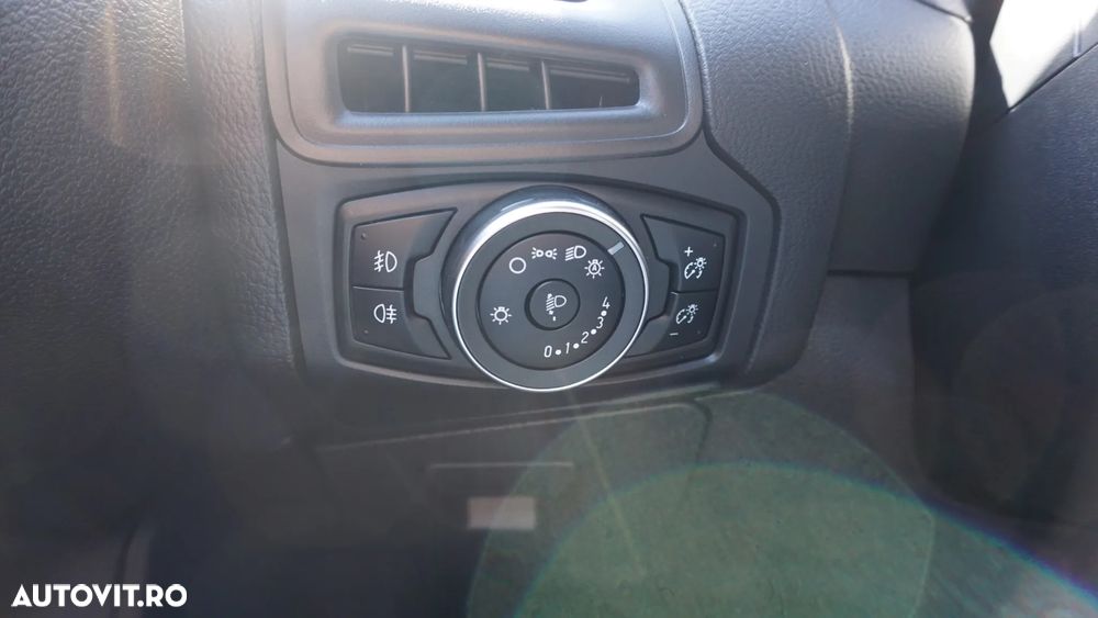 Ford Focus 1.0 EcoBoost Start-Stopp-System ST-LINE DESIGN - 18