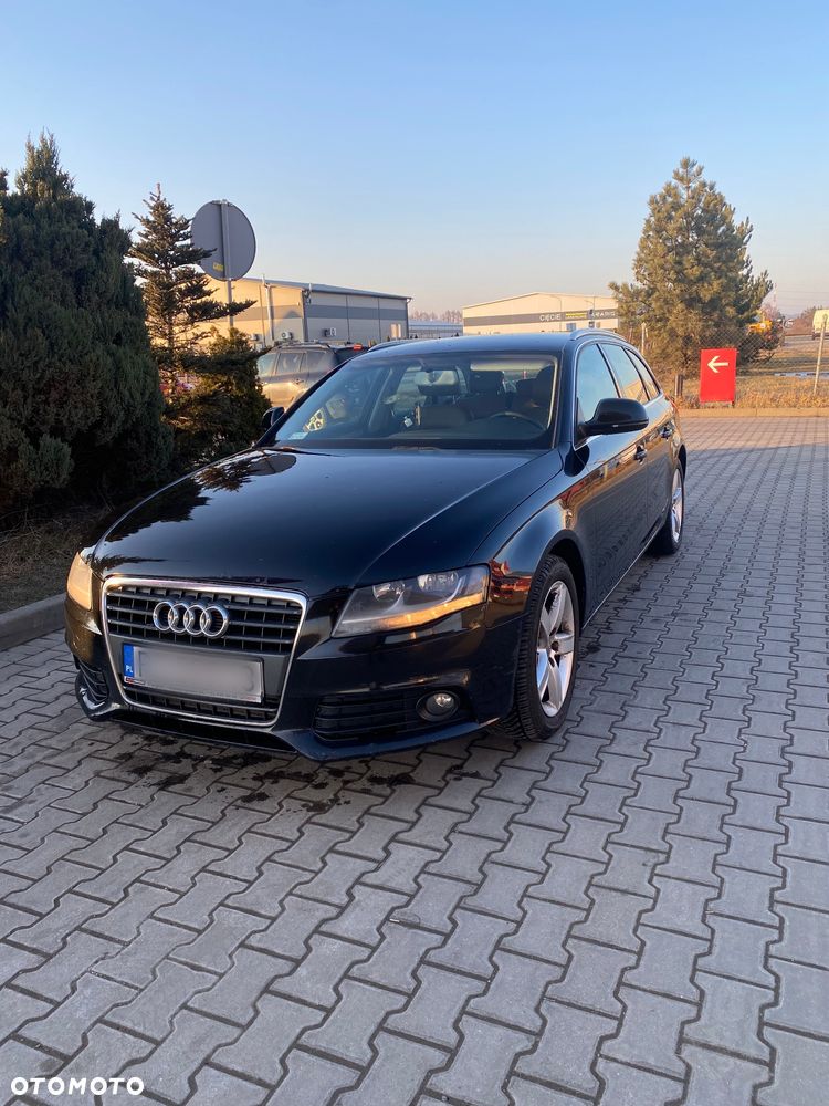 Audi A4 Avant 2.0 TDI - 9