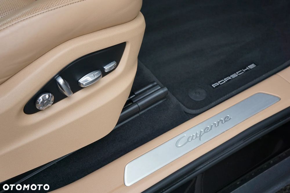 Porsche Cayenne Standard - 16
