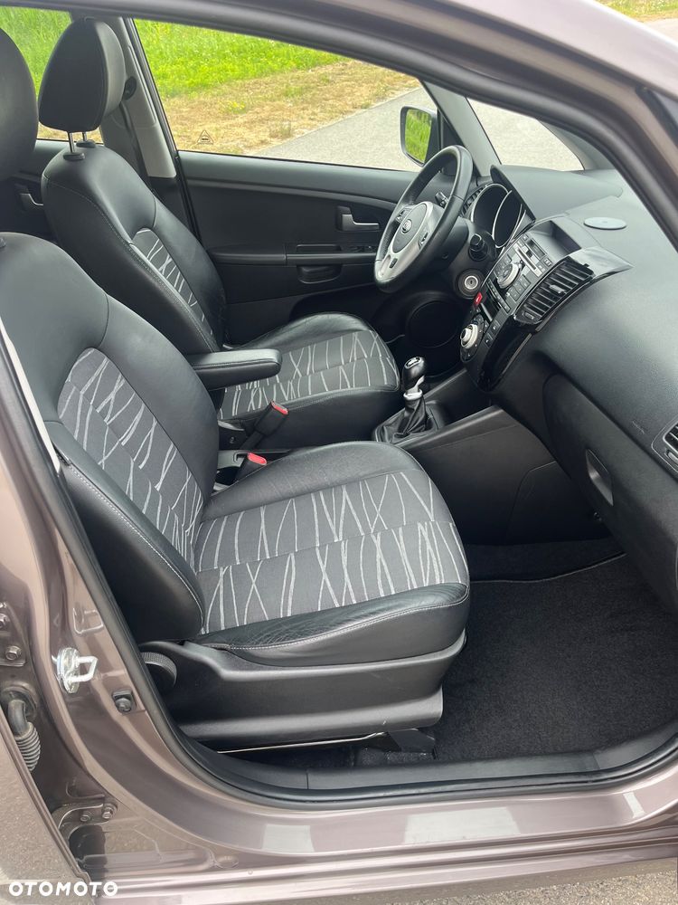 Kia Venga 1.6 CVVT Mind - 15