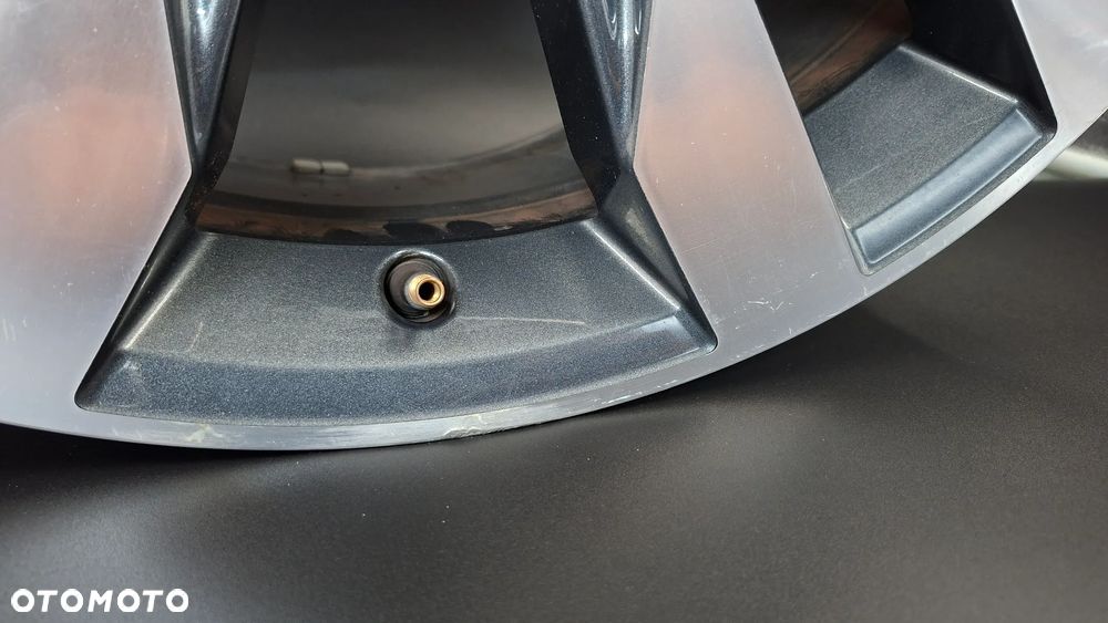 Felga Aluminiowa 19 VW T-Roc 5x112 ET 47 2GA601025F Suzuka - 2